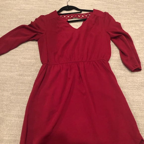 Skies are Blue red dress! - Picture 2 of 4